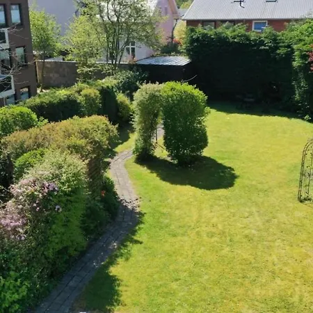 41 Weiße Am Schwanenteich Og Rechts Burg auf Fehmarn