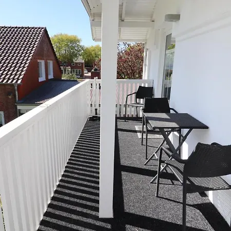 41 Weisse Am Schwanenteich Og Rechts Dom wakacyjny *